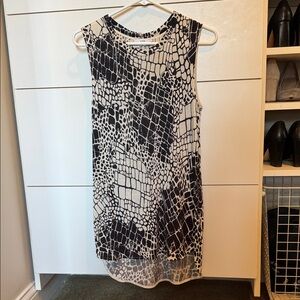 Vince Black and White Abstract Tunic Top